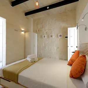 Private With Bathroom In La Valeta