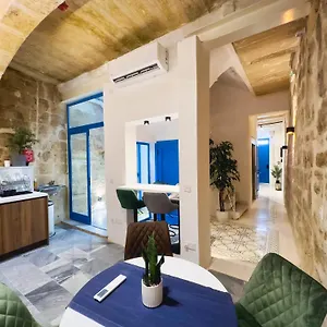 Mandera's Boutique & Dorms La Valeta