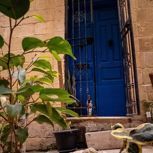 Blue Door Apartment