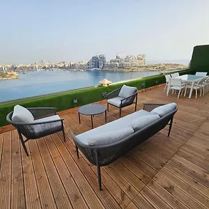 The Iconic Terrace Apartment